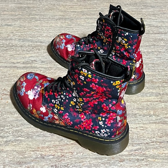 Dr. Martens Delaney floral multicolored ankle combat boits - Picture 8 of 16